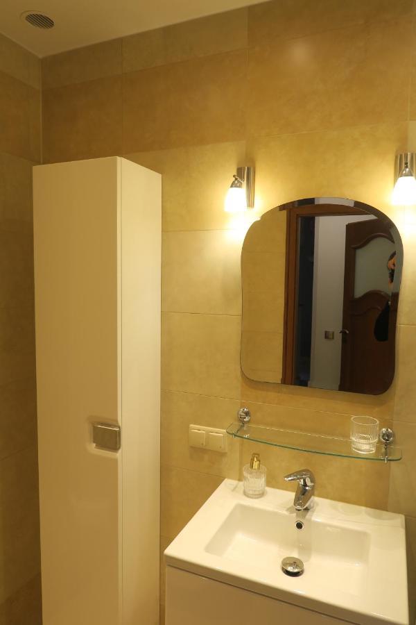 Apartament Geneva ワルシャワ エクステリア 写真