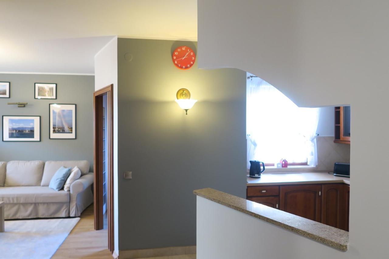 Apartament Geneva ワルシャワ エクステリア 写真