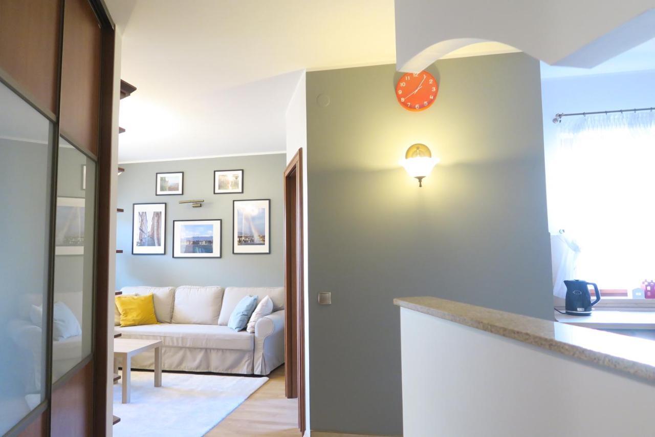 Apartament Geneva ワルシャワ エクステリア 写真