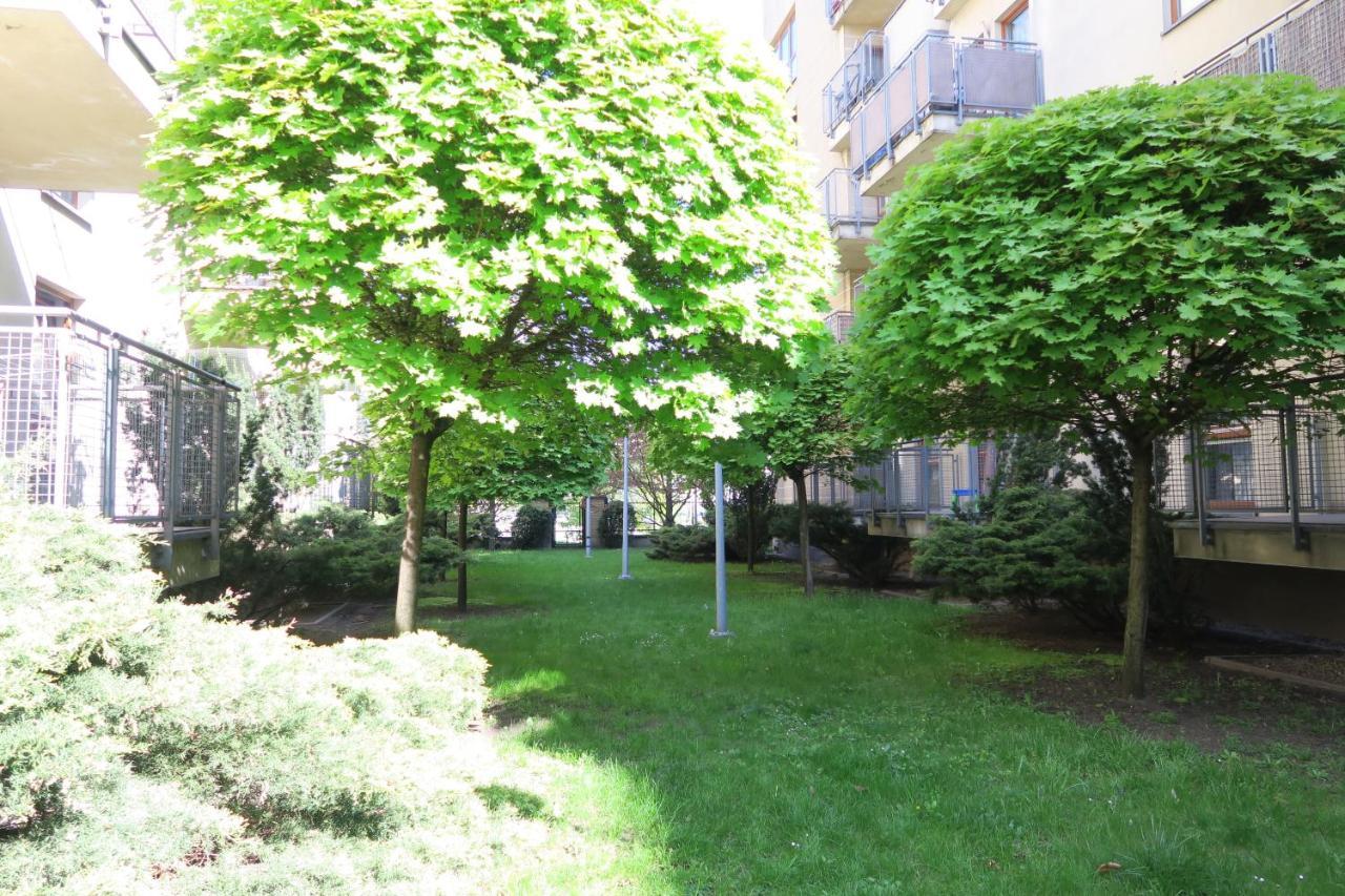 Apartament Geneva ワルシャワ エクステリア 写真