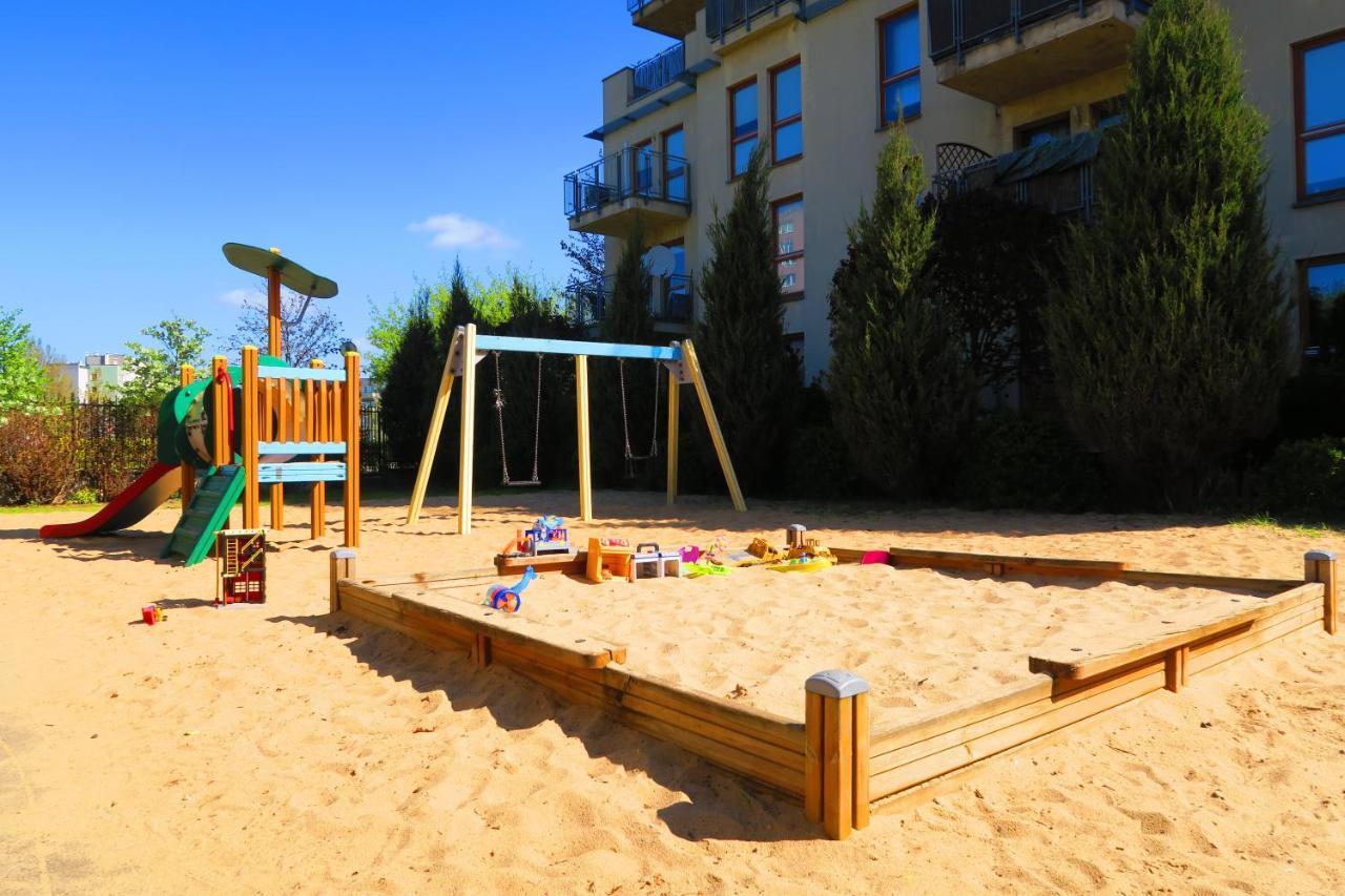 Apartament Geneva ワルシャワ エクステリア 写真